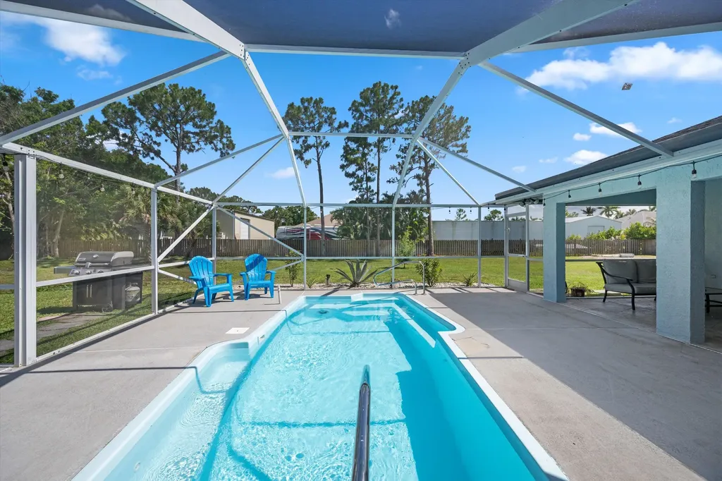 14862 85th Road N The Acreage FL 33470