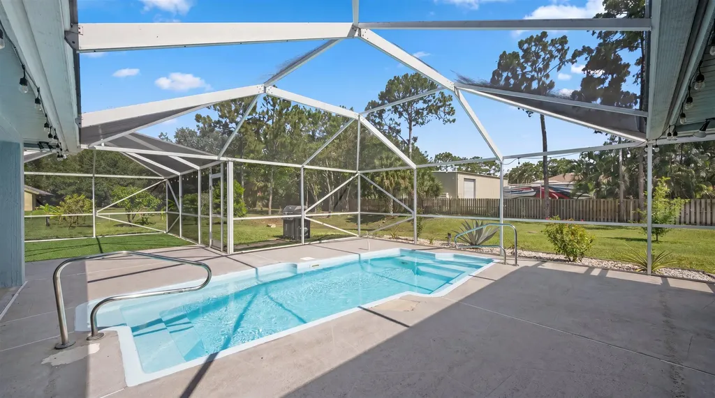 14862 85th Road N The Acreage FL 33470