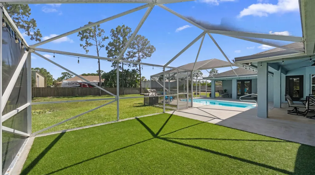 14862 85th Road N The Acreage FL 33470