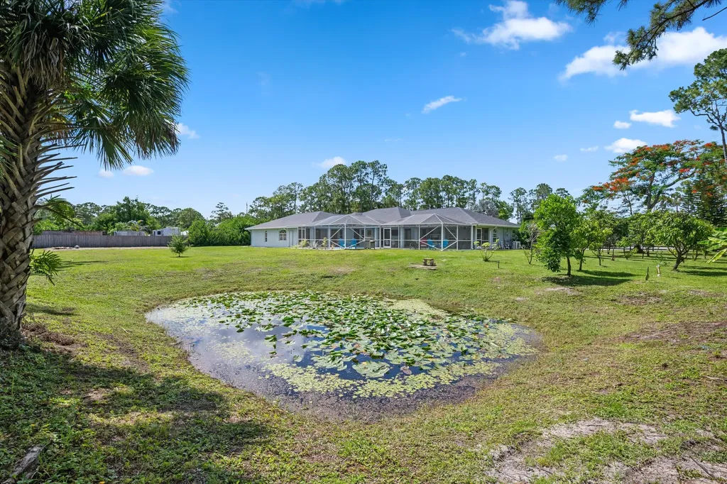 14862 85th Road N The Acreage FL 33470