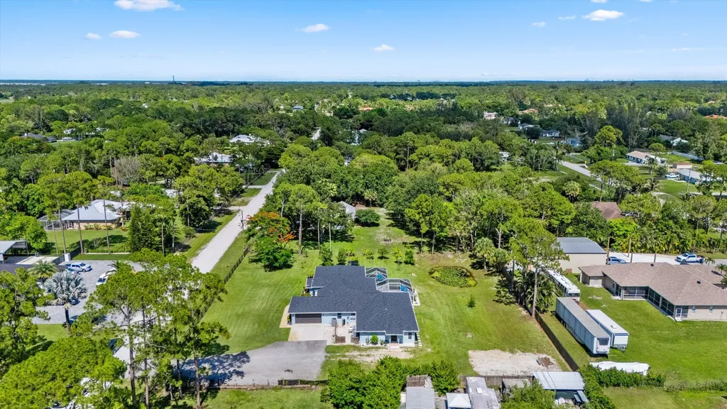 14862 85th Road N The Acreage FL 33470