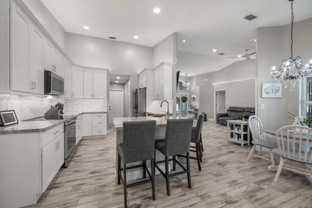 14862 85th Road N The Acreage FL 33470