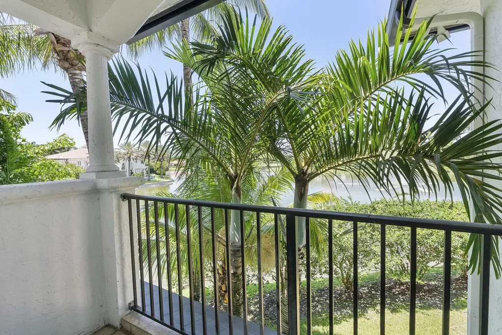 366 Sweet Bay Avenue Plantation FL 33324
