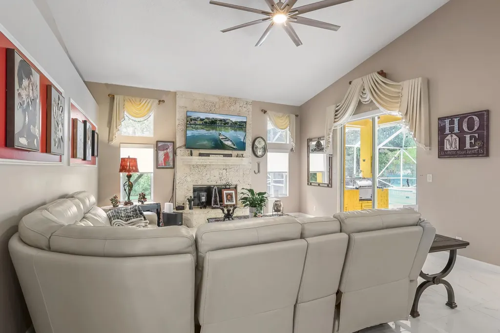 8023 N 120th Avenue Avenue N The Acreage FL 33412