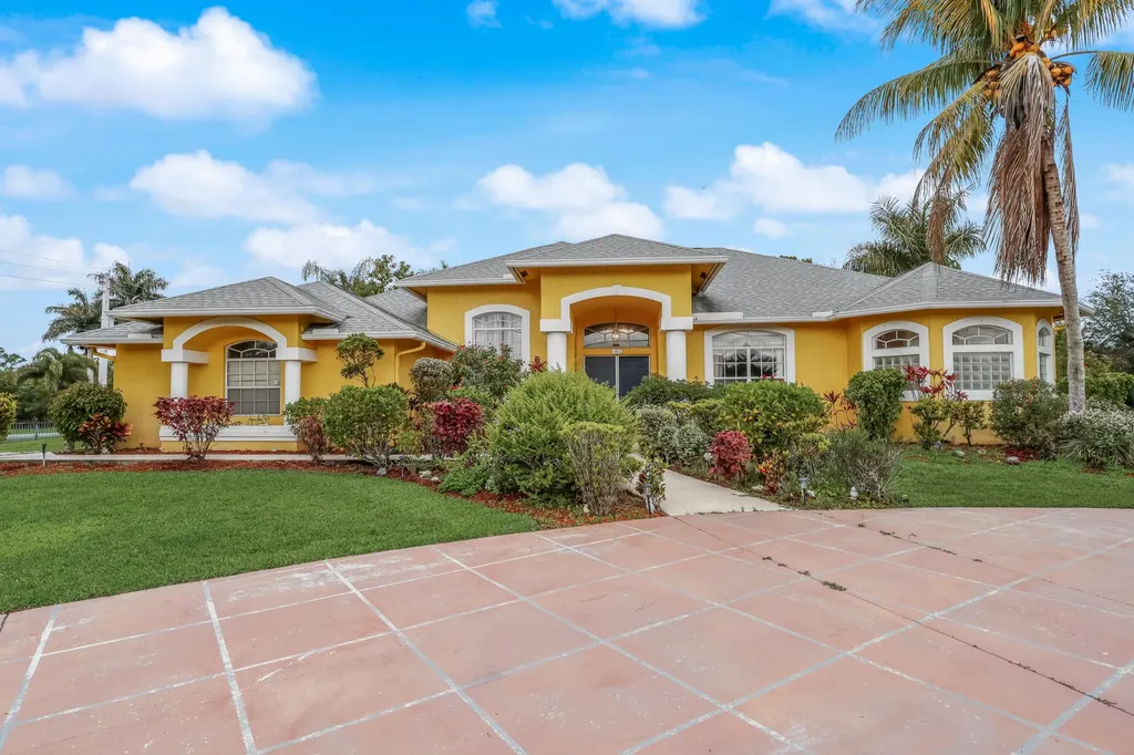 8023 N 120th Avenue Avenue N The Acreage FL 33412