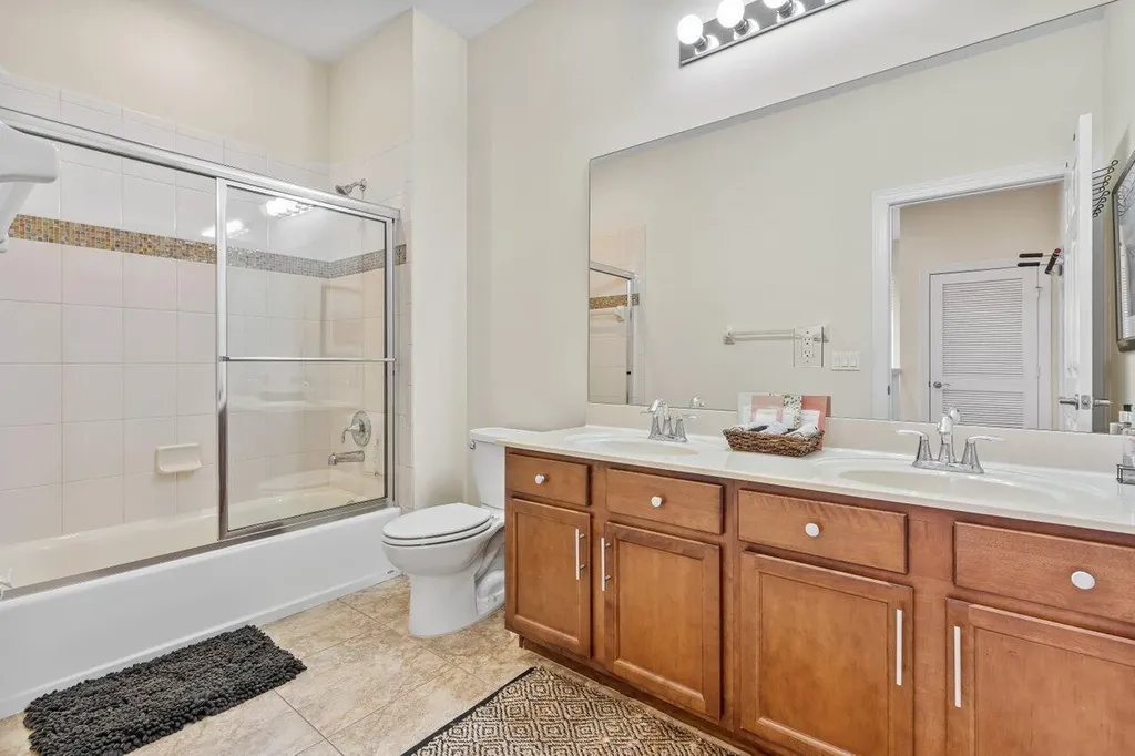5009 Dulce Court Palm Beach Gardens FL 33418