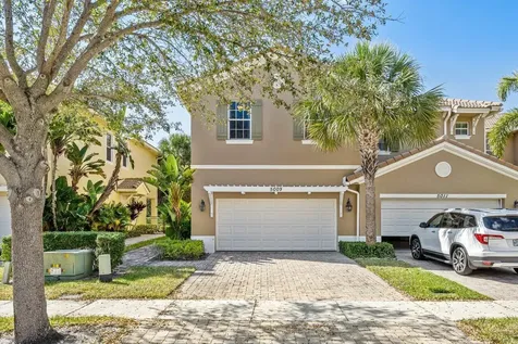 5009 Dulce Court Palm Beach Gardens FL 33418
