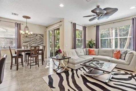 5009 Dulce Court Palm Beach Gardens FL 33418