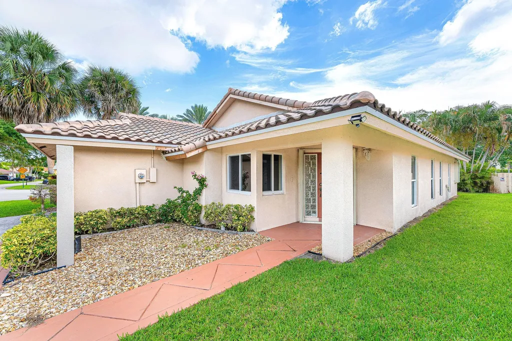 6290 Sweet Maple Lane Boca Raton FL 33433