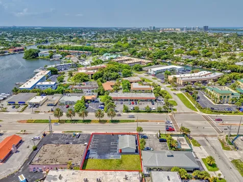 610 Northlake Boulevard Lake Park FL 33408