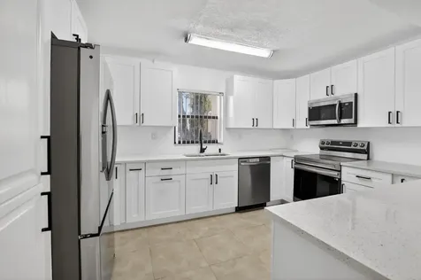 11556 NW 1st Street Plantation FL 33325