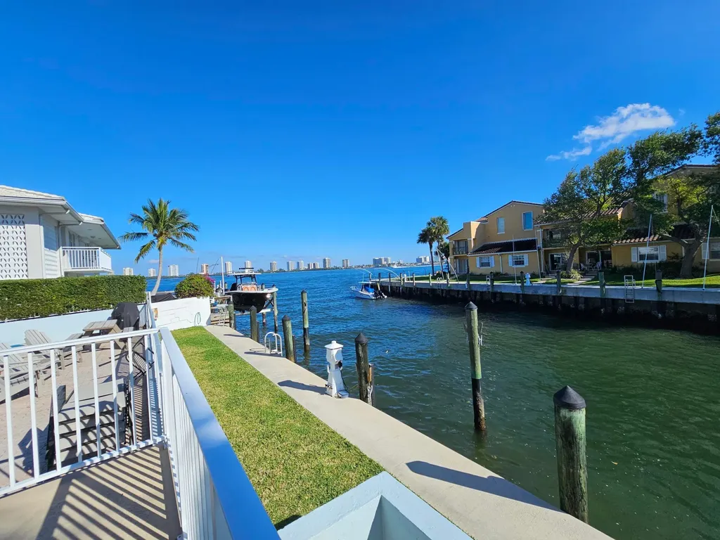 120 Lehane Terrace North Palm Beach FL 33408