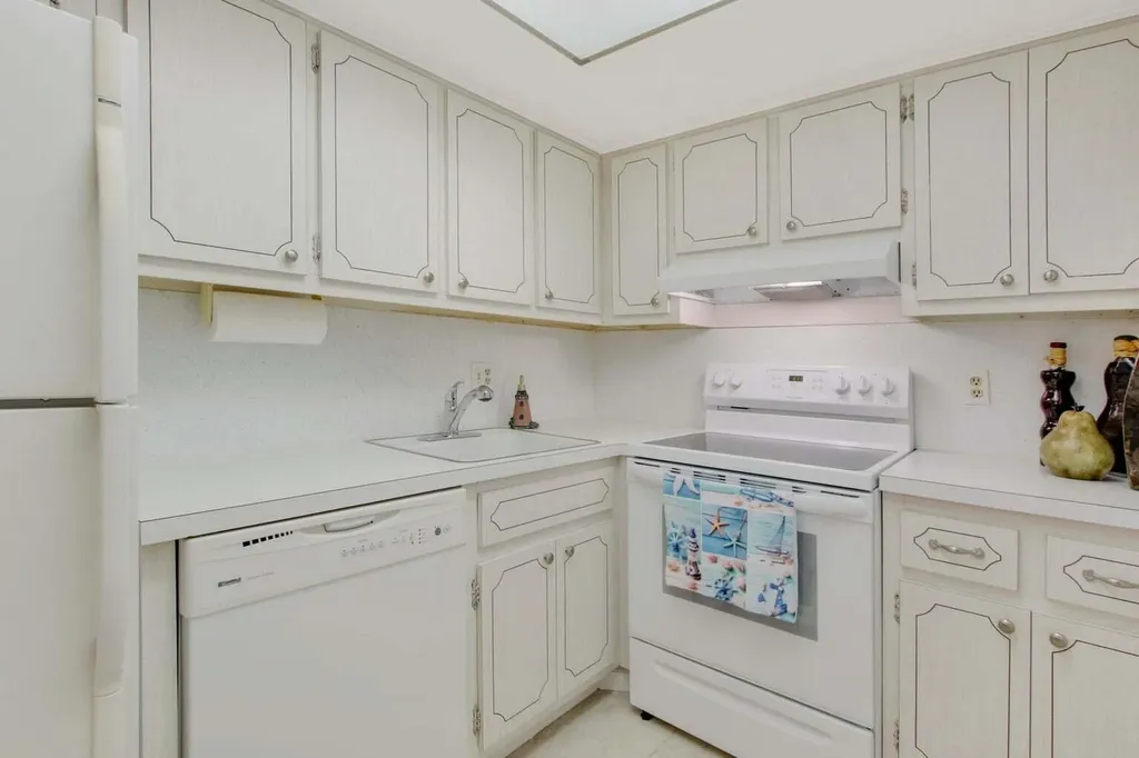 120 Lehane Terrace North Palm Beach FL 33408