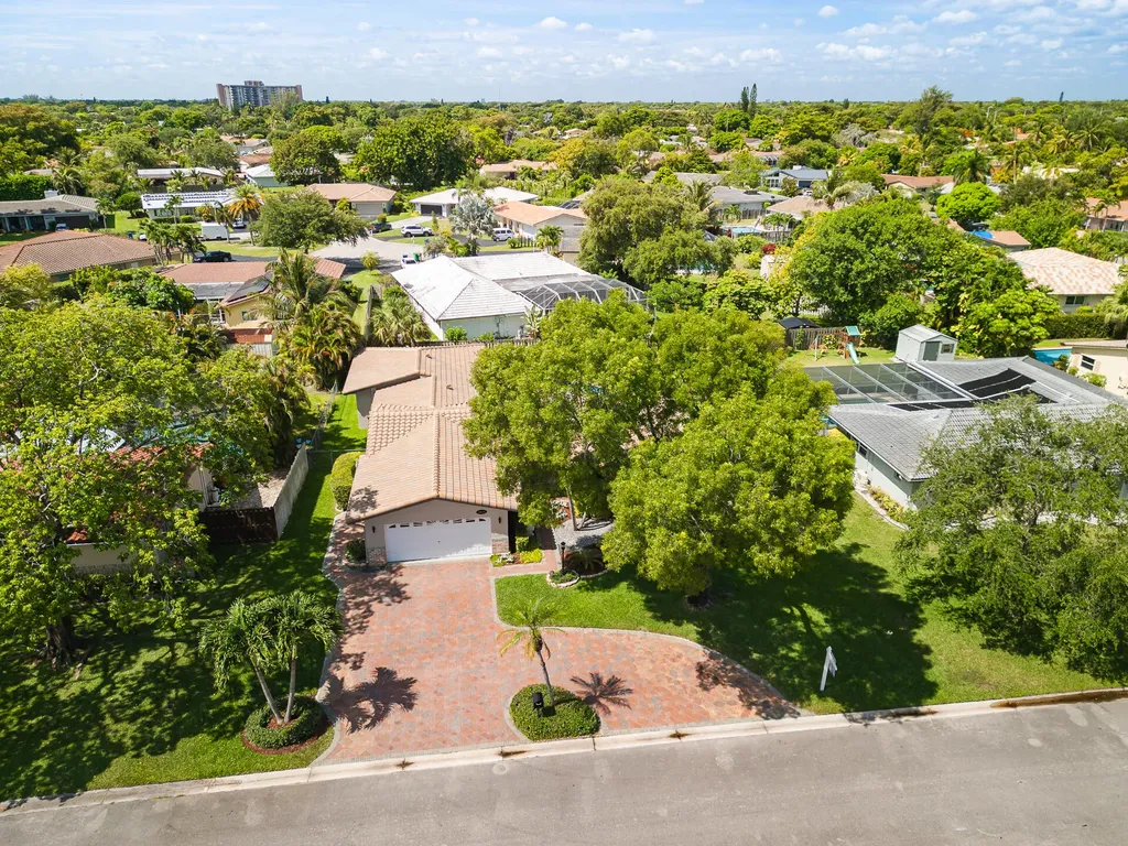 10670 NW 42nd Drive Coral Springs FL 33065