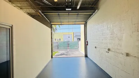 2325 NW 30th Street Oakland Park FL 33311