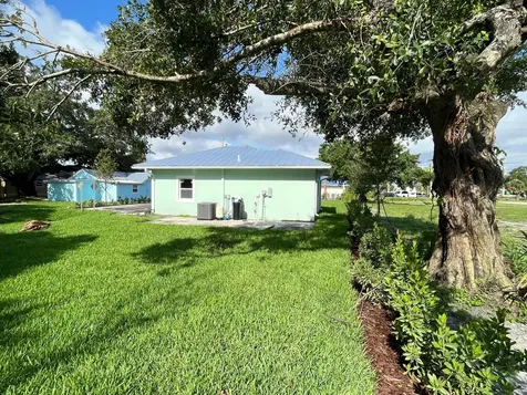 2210 S 40th Street Fort Pierce FL 34947