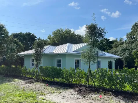 2210 S 40th Street Fort Pierce FL 34947