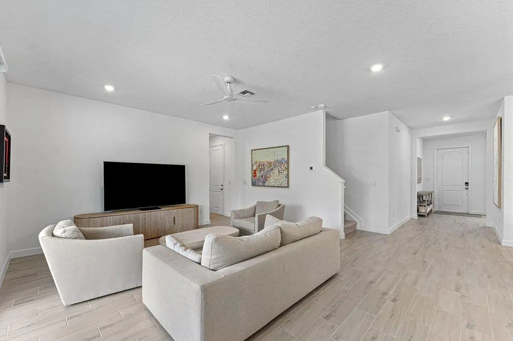 9298 Pearch Lane Boynton Beach FL 33437