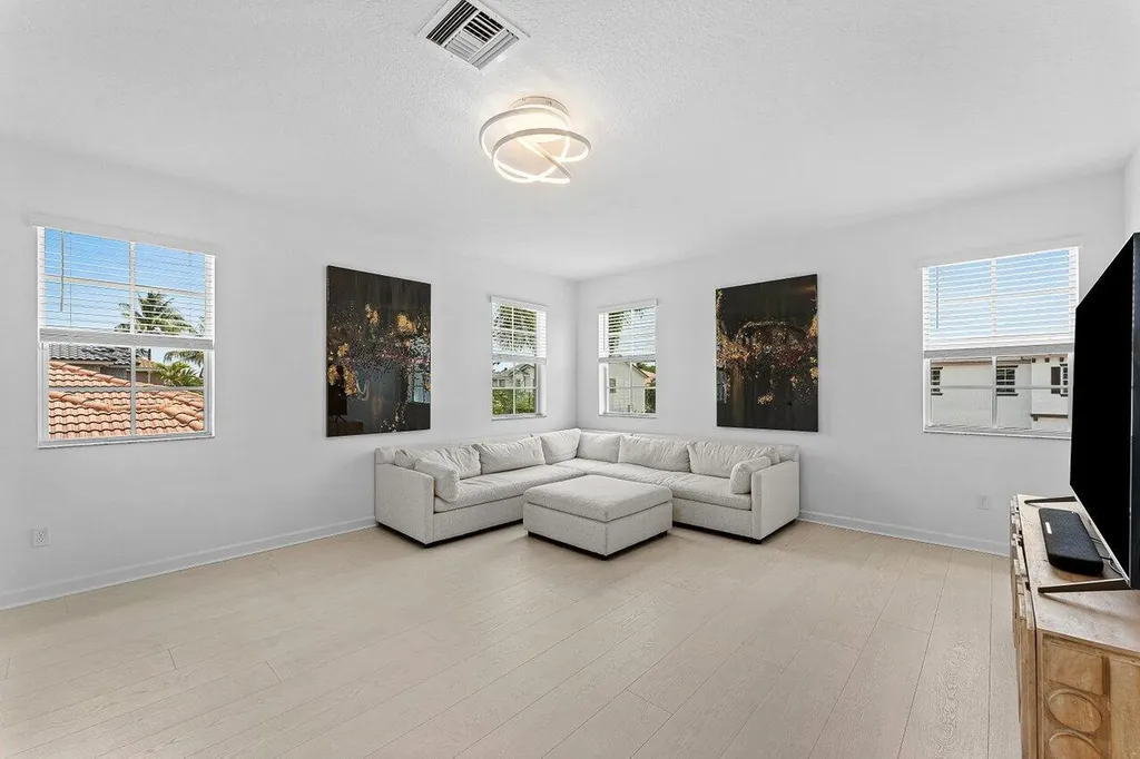 9298 Pearch Lane Boynton Beach FL 33437