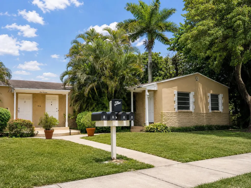 916 SW 8th Avenue Fort Lauderdale FL 33315