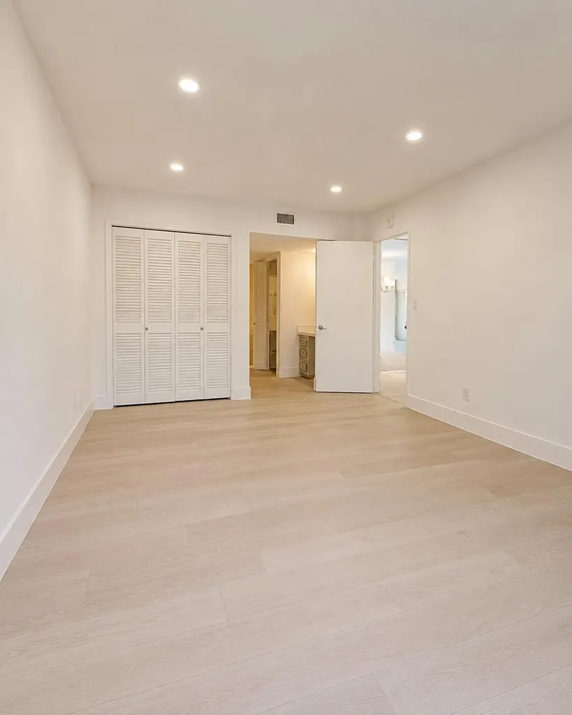 2900 N Palm Aire Drive Pompano Beach FL 33069