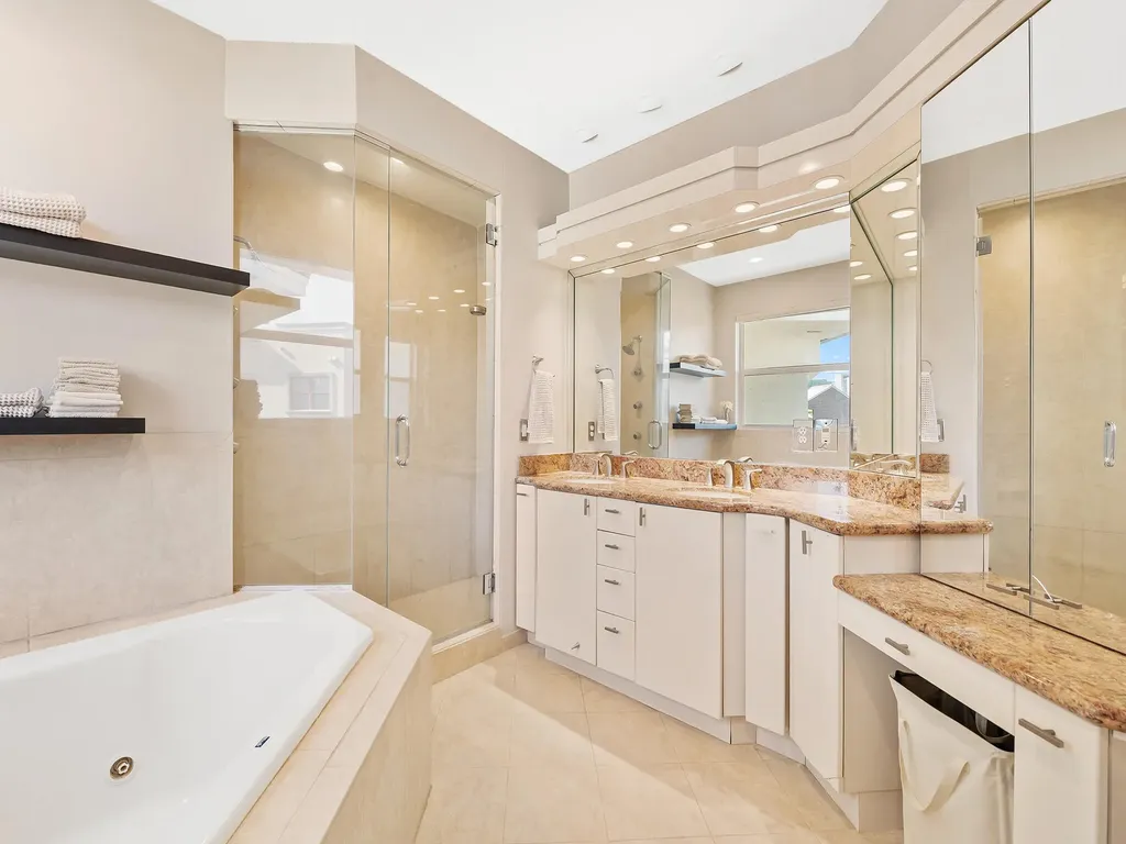 208 SE 10th Terrace Fort Lauderdale FL 33301