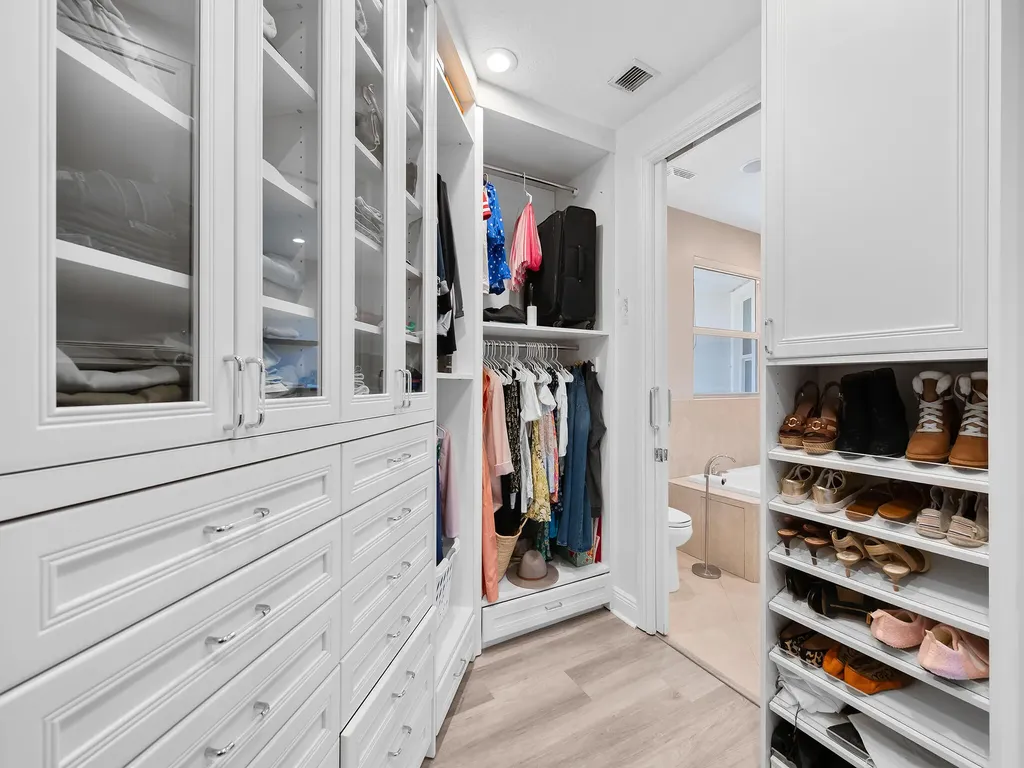 208 SE 10th Terrace Fort Lauderdale FL 33301