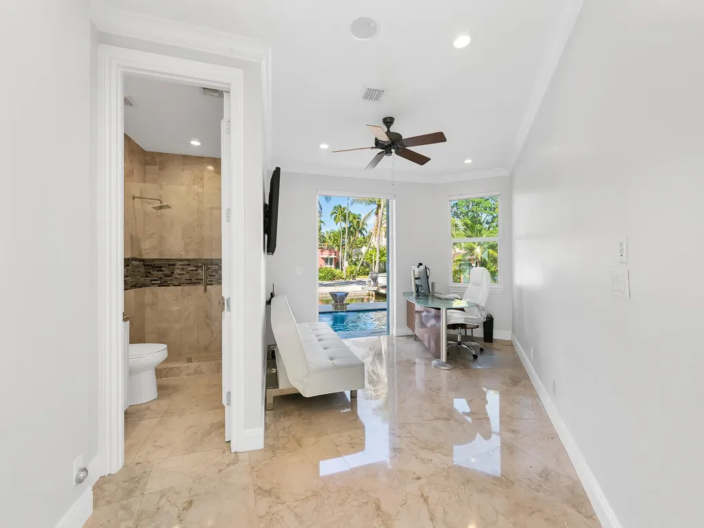 208 SE 10th Terrace Fort Lauderdale FL 33301