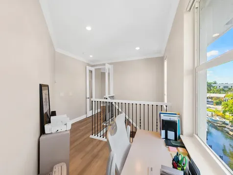 208 SE 10th Terrace Fort Lauderdale FL 33301