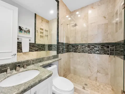 208 SE 10th Terrace Fort Lauderdale FL 33301