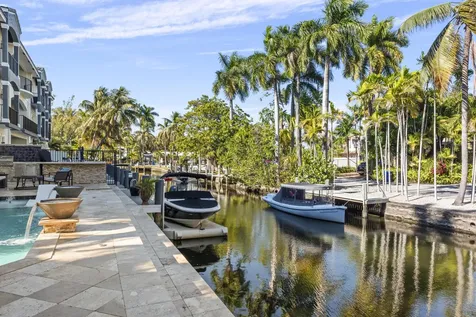208 SE 10th Terrace Fort Lauderdale FL 33301