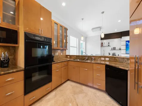 208 SE 10th Terrace Fort Lauderdale FL 33301