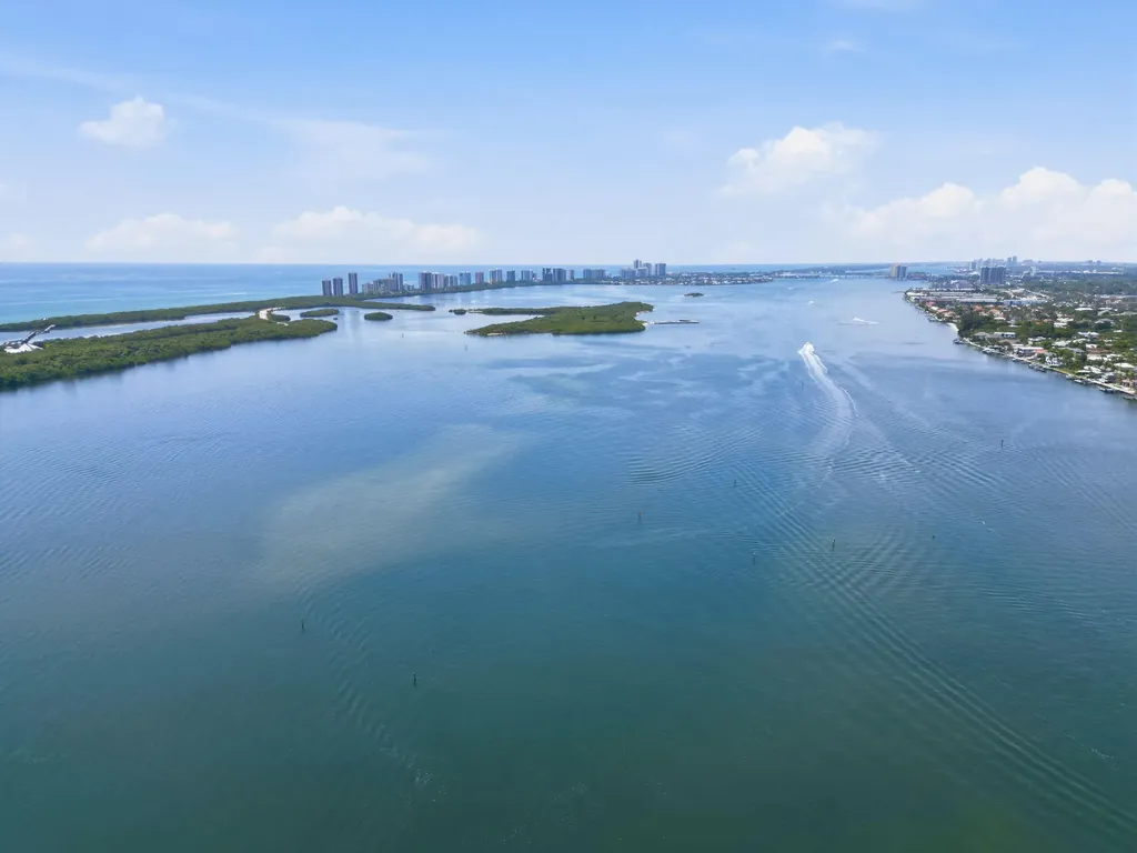 124 Lakeshore Drive North Palm Beach FL 33408
