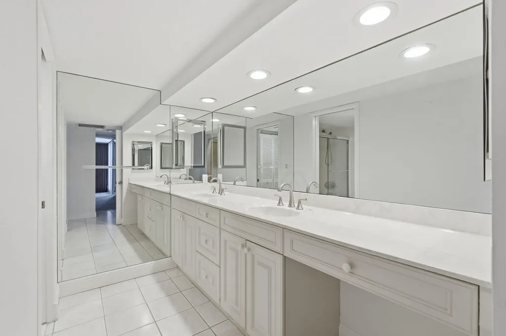 124 Lakeshore Drive North Palm Beach FL 33408