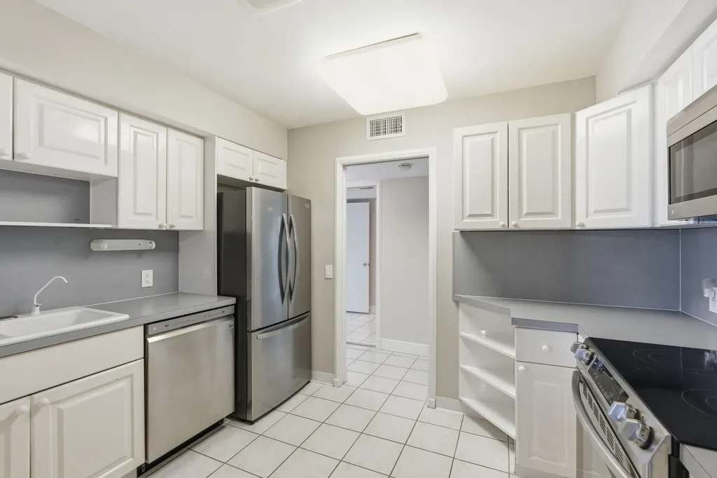 124 Lakeshore Drive North Palm Beach FL 33408