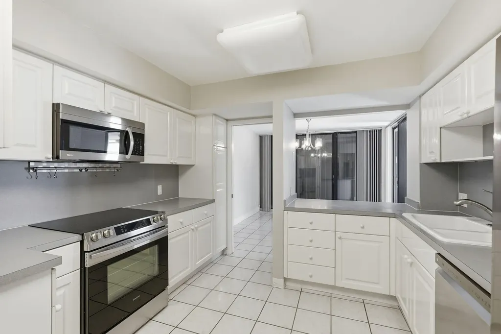 124 Lakeshore Drive North Palm Beach FL 33408