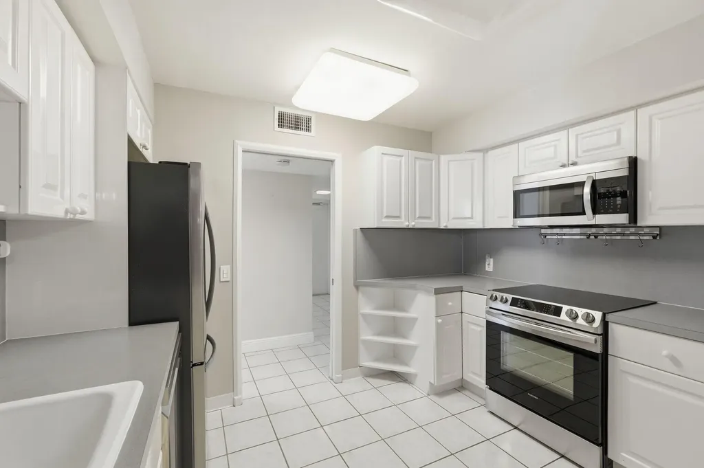 124 Lakeshore Drive North Palm Beach FL 33408
