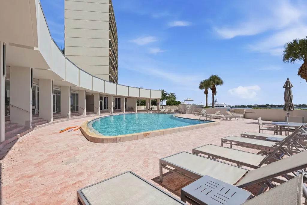 124 Lakeshore Drive North Palm Beach FL 33408