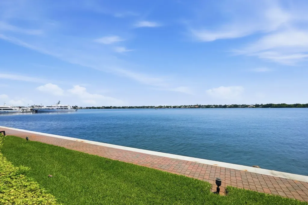 124 Lakeshore Drive North Palm Beach FL 33408
