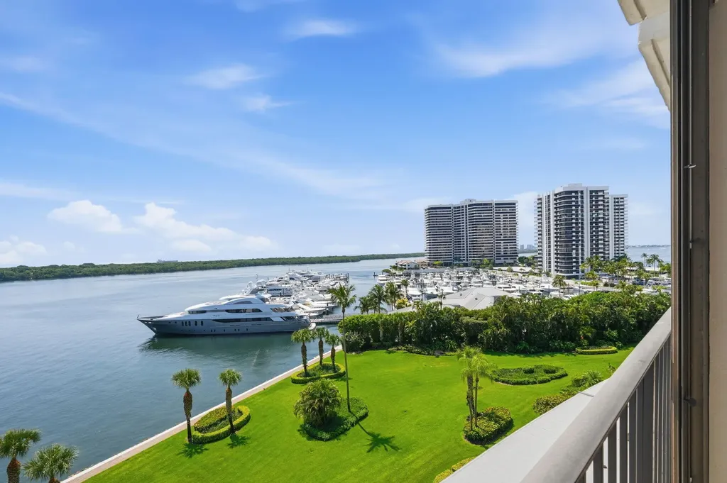 124 Lakeshore Drive North Palm Beach FL 33408