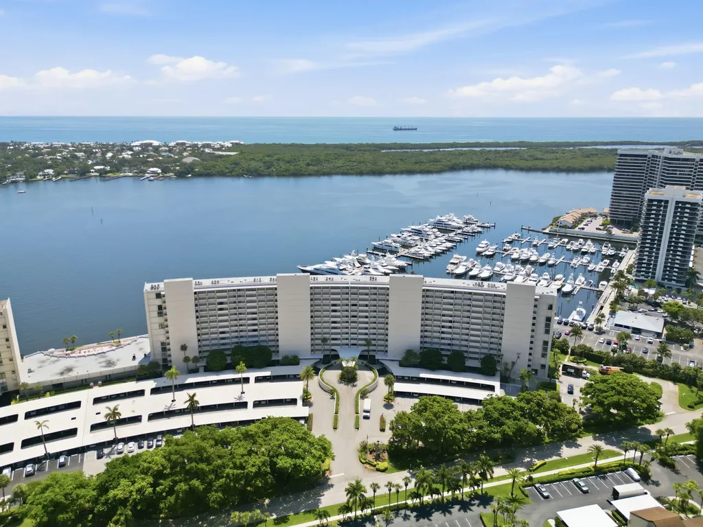 124 Lakeshore Drive North Palm Beach FL 33408