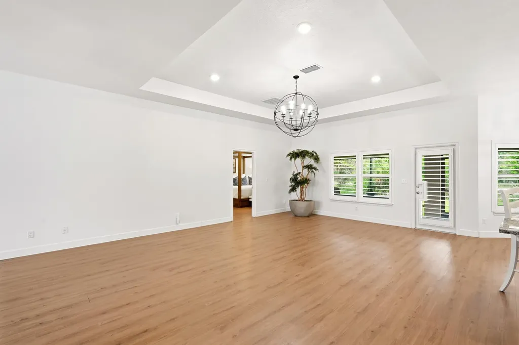5825 NW Bates Avenue Port St Lucie FL 34986