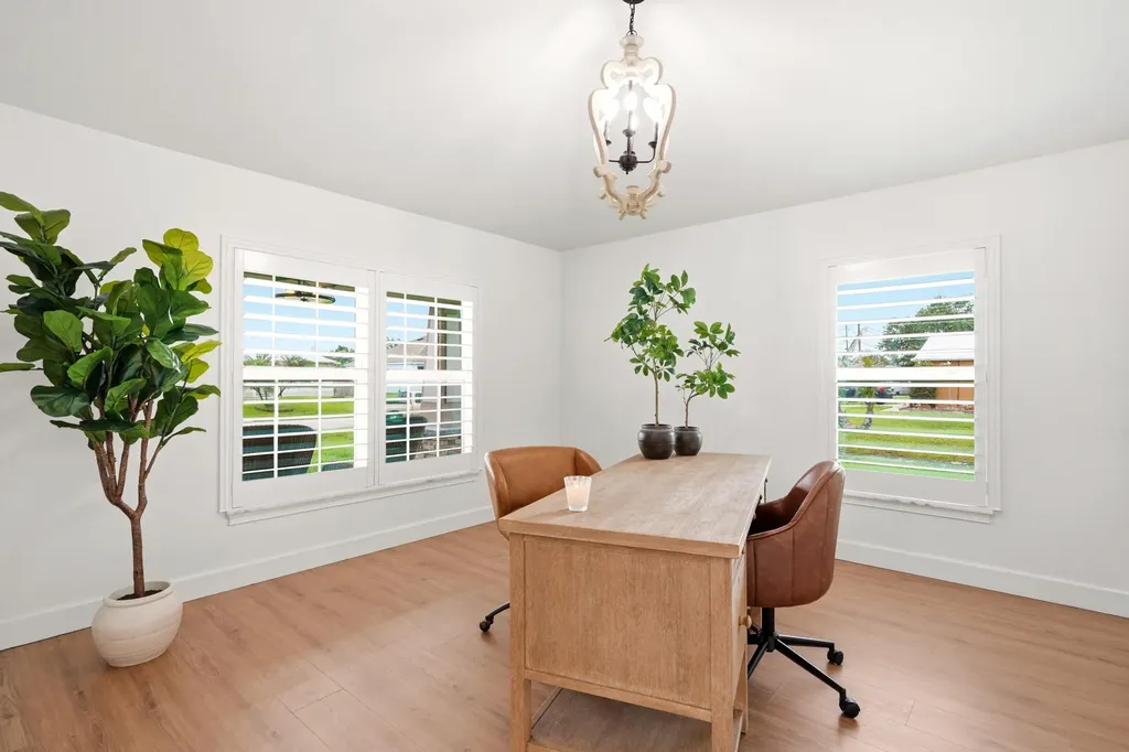 5825 NW Bates Avenue Port St Lucie FL 34986