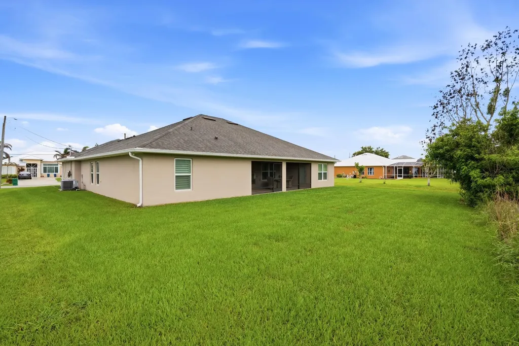 5825 NW Bates Avenue Port St Lucie FL 34986