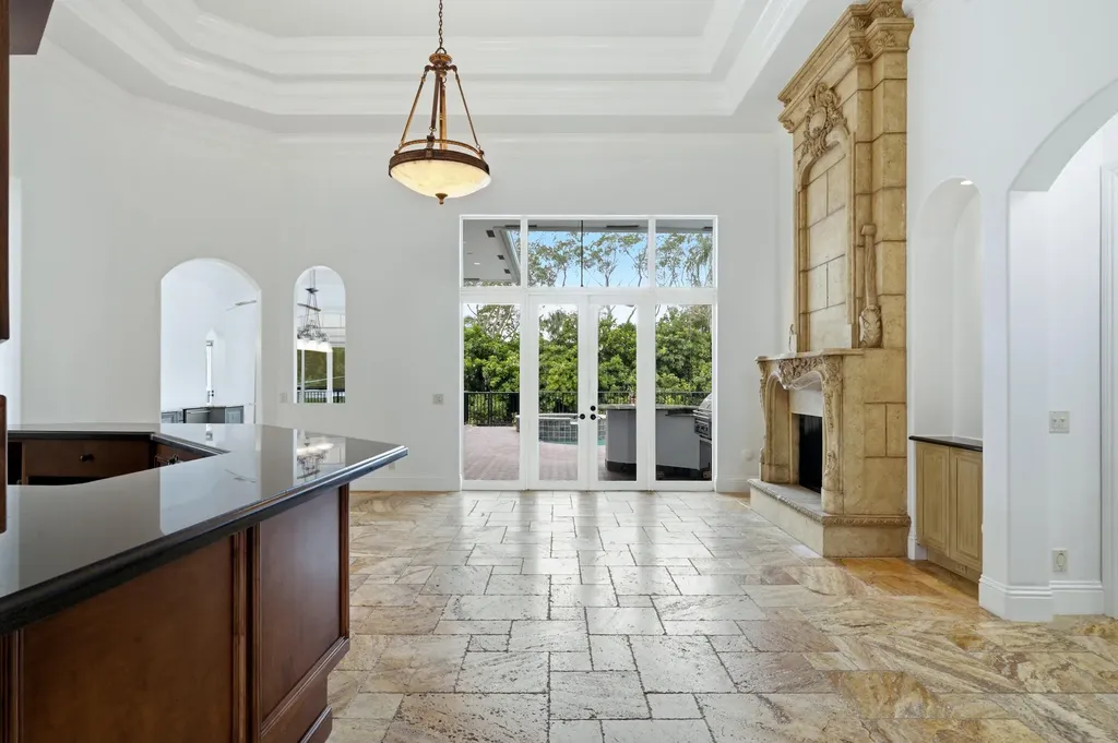 608 Inlet Road North Palm Beach FL 33408