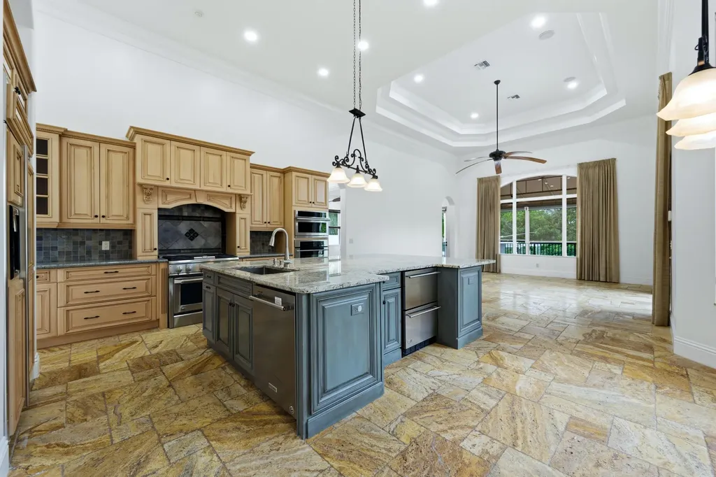 608 Inlet Road North Palm Beach FL 33408