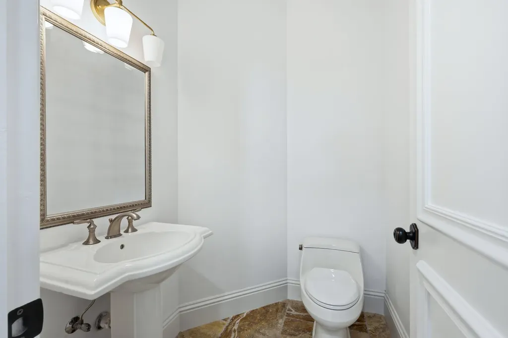 608 Inlet Road North Palm Beach FL 33408