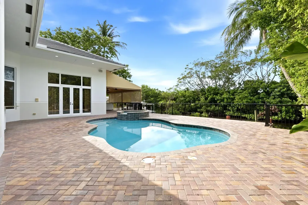 608 Inlet Road North Palm Beach FL 33408