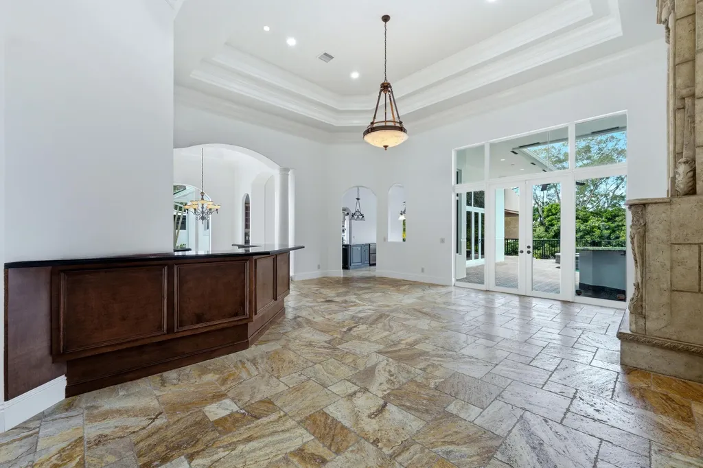 608 Inlet Road North Palm Beach FL 33408