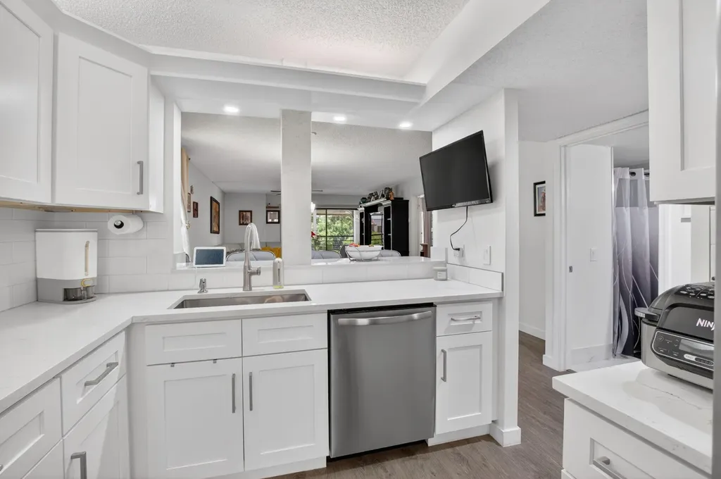 10187 Mangrove Drive Boynton Beach FL 33437